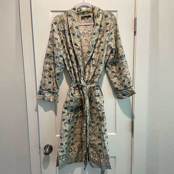 Peruvian Connection Robe - Picture 1 of 4